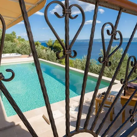 Sapore Di Sale With Pool Holiday home Bol
