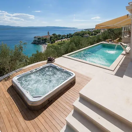 Holiday home Sapore Di Sale With Pool Bol
